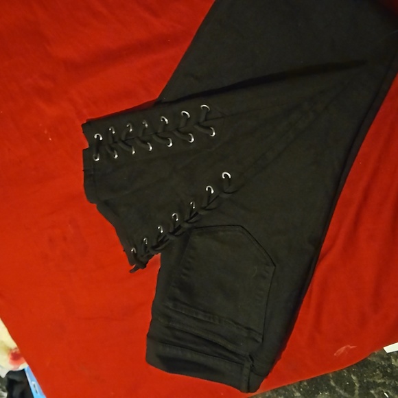 Jeans - Picture 2 of 4